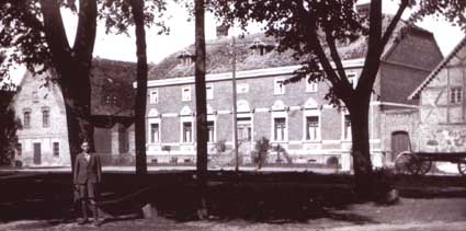Carl-Bandelow-Hof alt